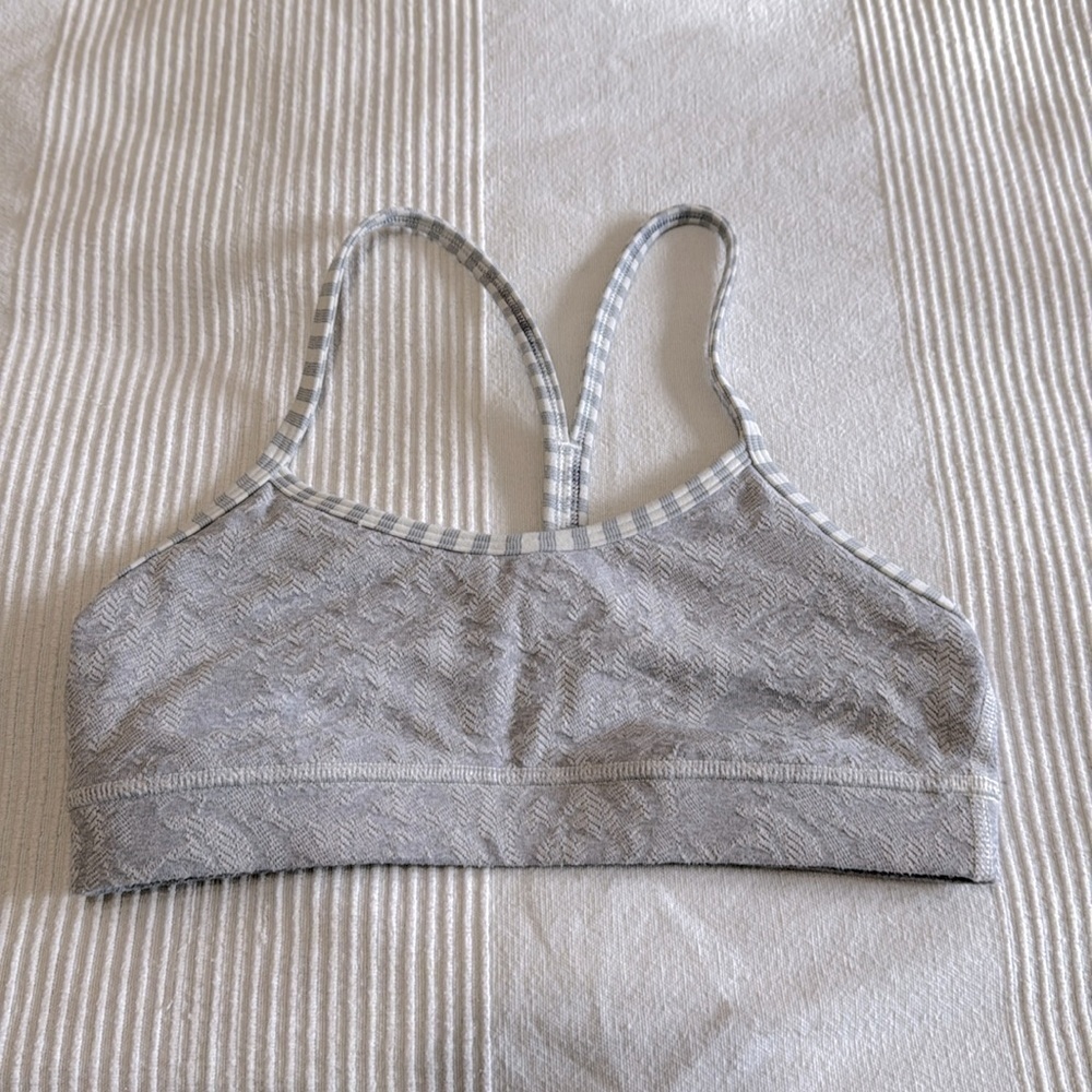 Lululemon Flow Y Bra IV Rose Herringbone Polar Cream/Heathered Silver 4 - Picture 5 of 8